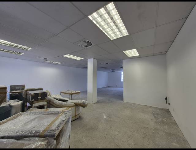 108M² RETAIL TO LET IN ILLOVO